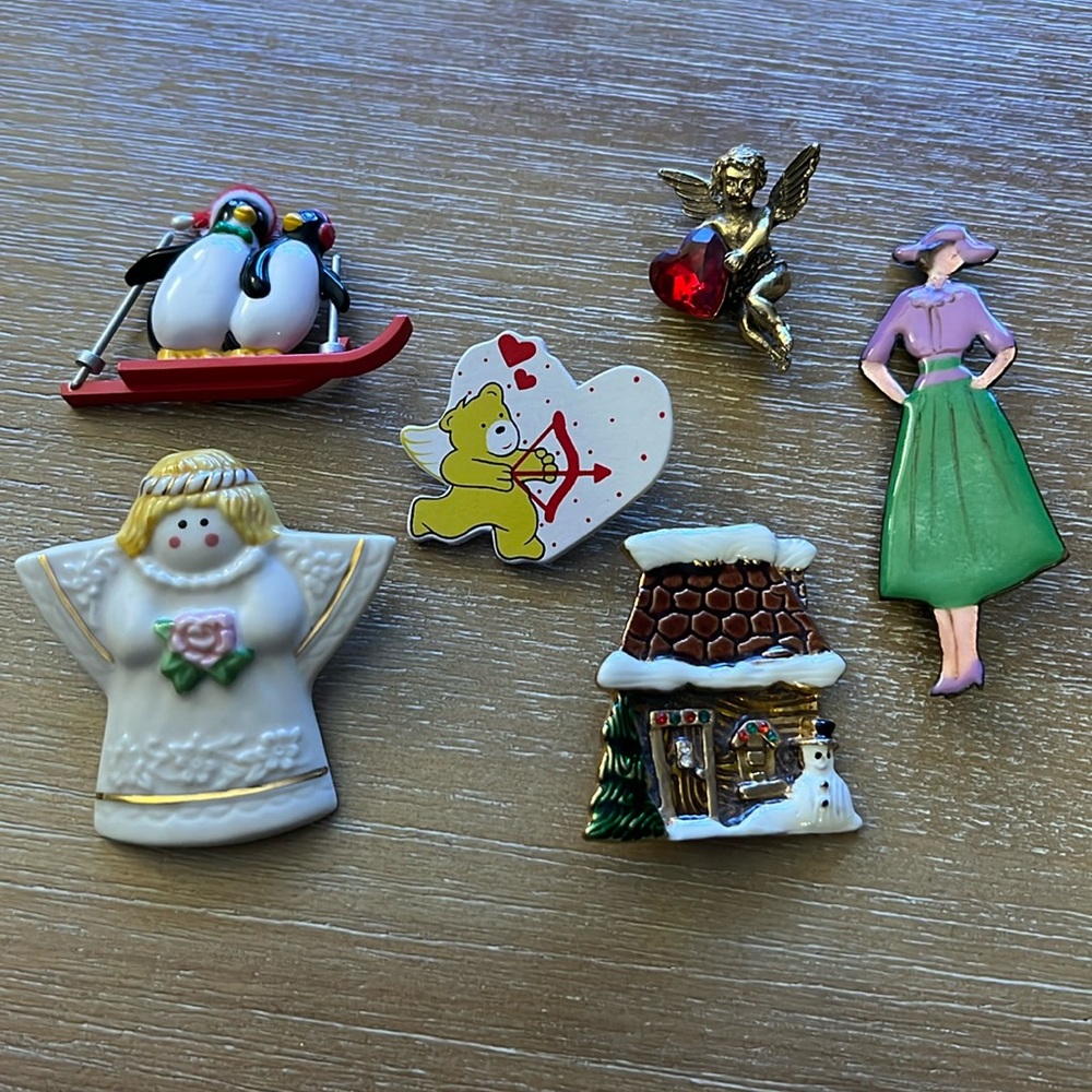 Bundle of 6 pins